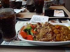 咖喱饭教训他